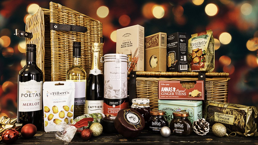 You can now pre-order all your Christmas gifts with us 🎄Whether it’s for staff or clients, we are here to make gifting easy this Christmas! You tell us what you want, when you want it for, and we do the rest 😀 #shropshirehour #gifts #christmashampers #hampers #corporategifts