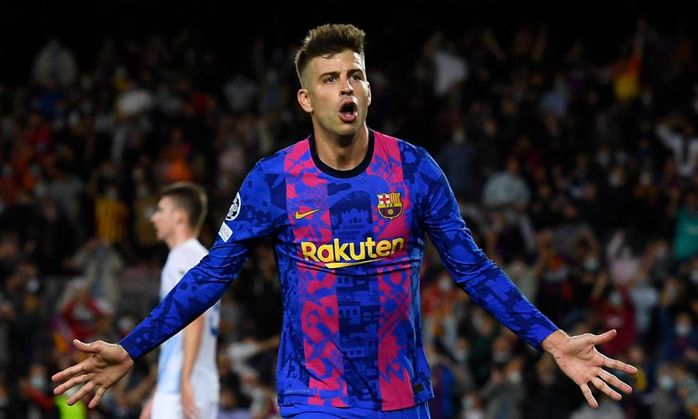 MarioValverde_'s tweet photo. 🤯PIQUÉ SALVA AL BARÇA

✅El FC Barcelona ha vencido por la mínima al Dynamo de Kiev, lo que le permite seguir soñando, en un partido en el que los cules tuvieron que sufrir para ganar a los ucranianos.

⚽️Gerard Piqué 36'

#ElBarca #ChampionsLeague #FCBarcelona #Pique #20Oct https://t.co/a8rdbf2d31