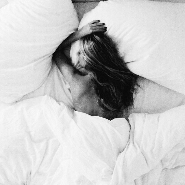 Sandrivaliente's tweet photo. @SOYLUCIFER_LS Sólo dos noches quedan
Para amarte de cerca
Quedan dos noches sólo
Para mirarnos a los ojos

#Ganasespoco Maiquin!! ✈️✈️
Te quiero ❤️🦋💙
Dulces sueños 💤💫 https://t.co/dLu83NrWqs