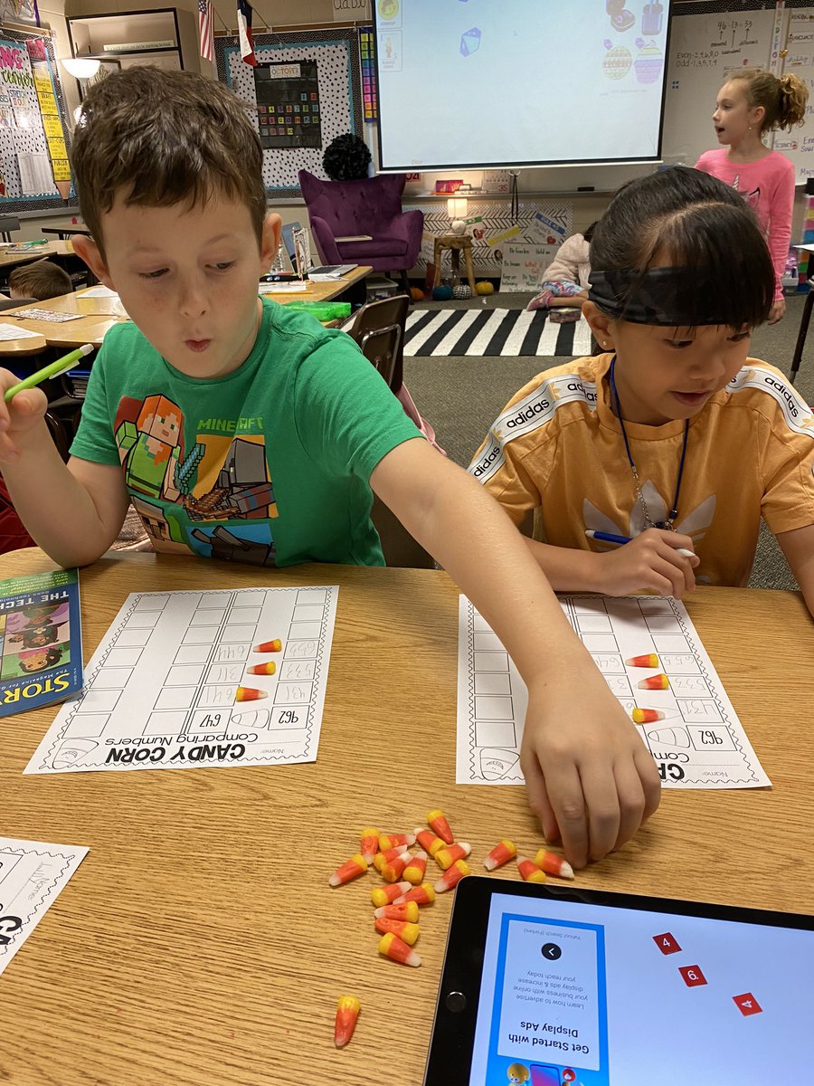 Candy Corn comparing with Toy Theater 🍬🎲 #growingtogether <a href="/HumbleISD_HHE/">Hidden Hollow Elementary</a>