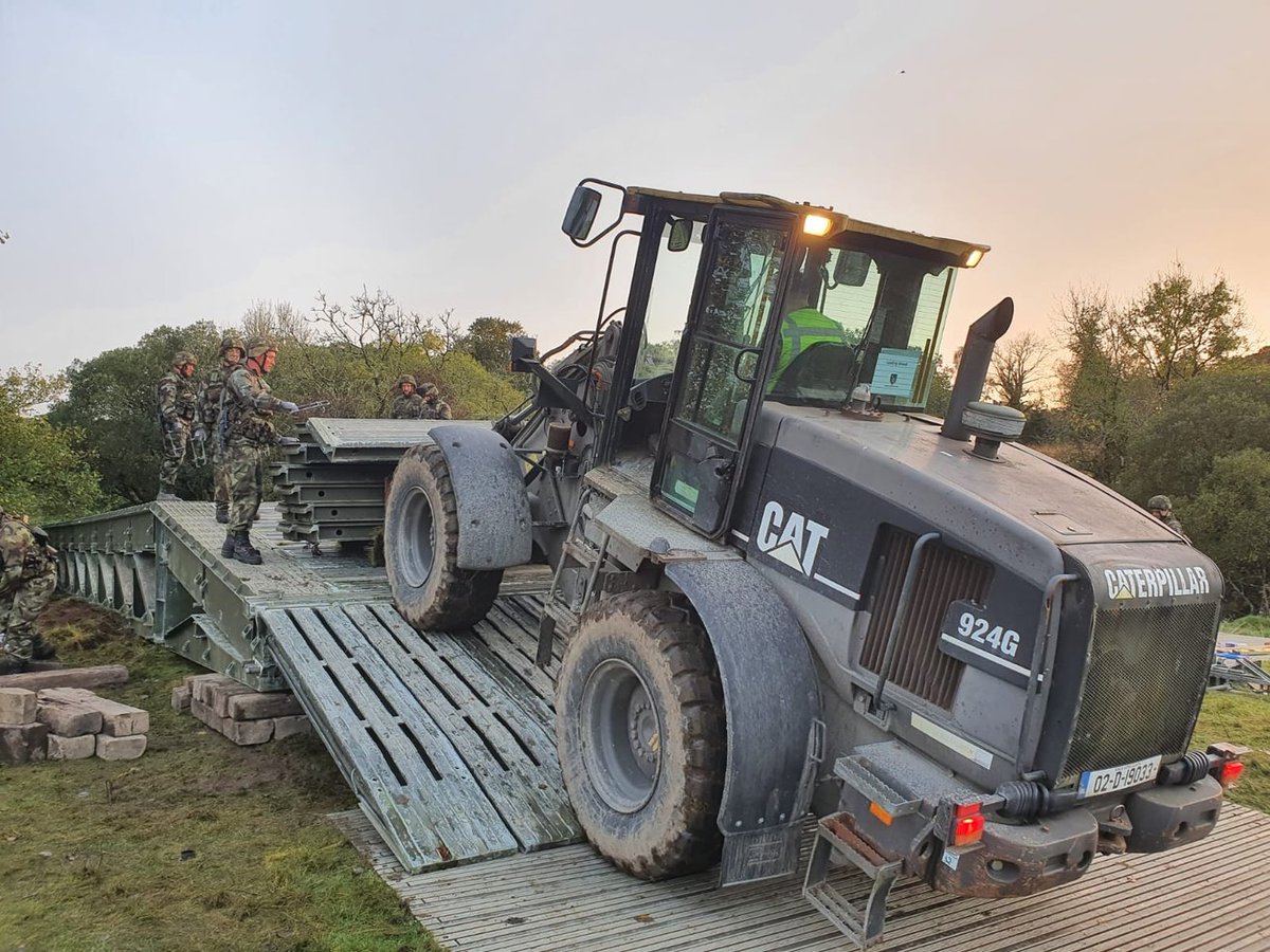 DF_Engineers's tweet photo. Day 1 of @DF_Engineers #TACEX13 is almost complete, with 1 Pl from 1 Bde Engr GP completing a 2E + 10 MGB to span the Seskin River and open up routes for Bde Offensive Operations in the coming days. Keep an eye on our social media accounts for further updates in the coming days https://t.co/LyZ8RyR292