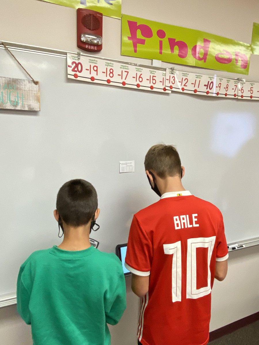 saffield's tweet image. 👉🏻All of my rotations rocked practicing self-monitoring while partnering up &amp;amp; working at Pythagorean Theorem math stations!🤩 #amsaffield #WeAre409 #learningdispositions #mathrocks