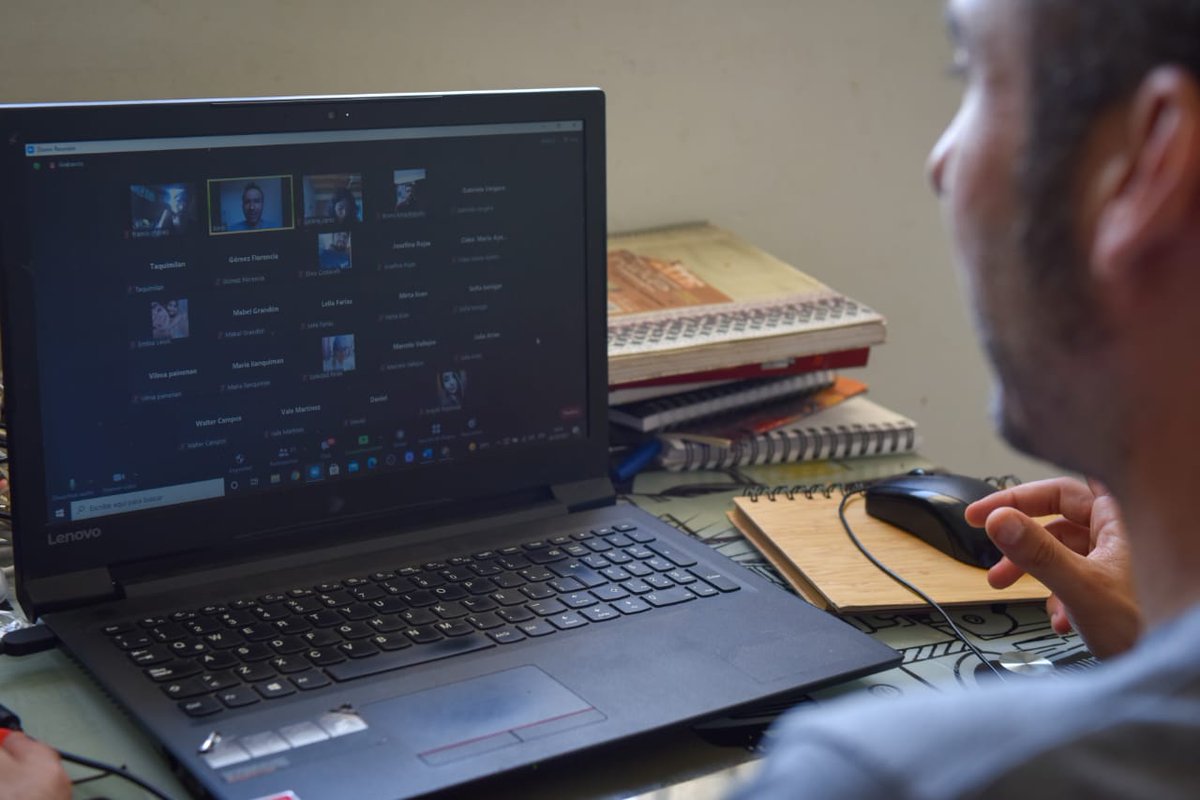Seculturanqn's tweet photo. #Modulo4 

👉Se vienen los encuentros presenciales! 😃🎧🎙️📽️

#Hoy se dictó el cuarto módulo de la capacitación en Comunicación integral de la Red de Jóvenes Comunicadores. Bajo el título "Comunicación y Redes Sociales"

👥 Seguimos construyendo redes y amplificando voces. https://t.co/HerAboctMU