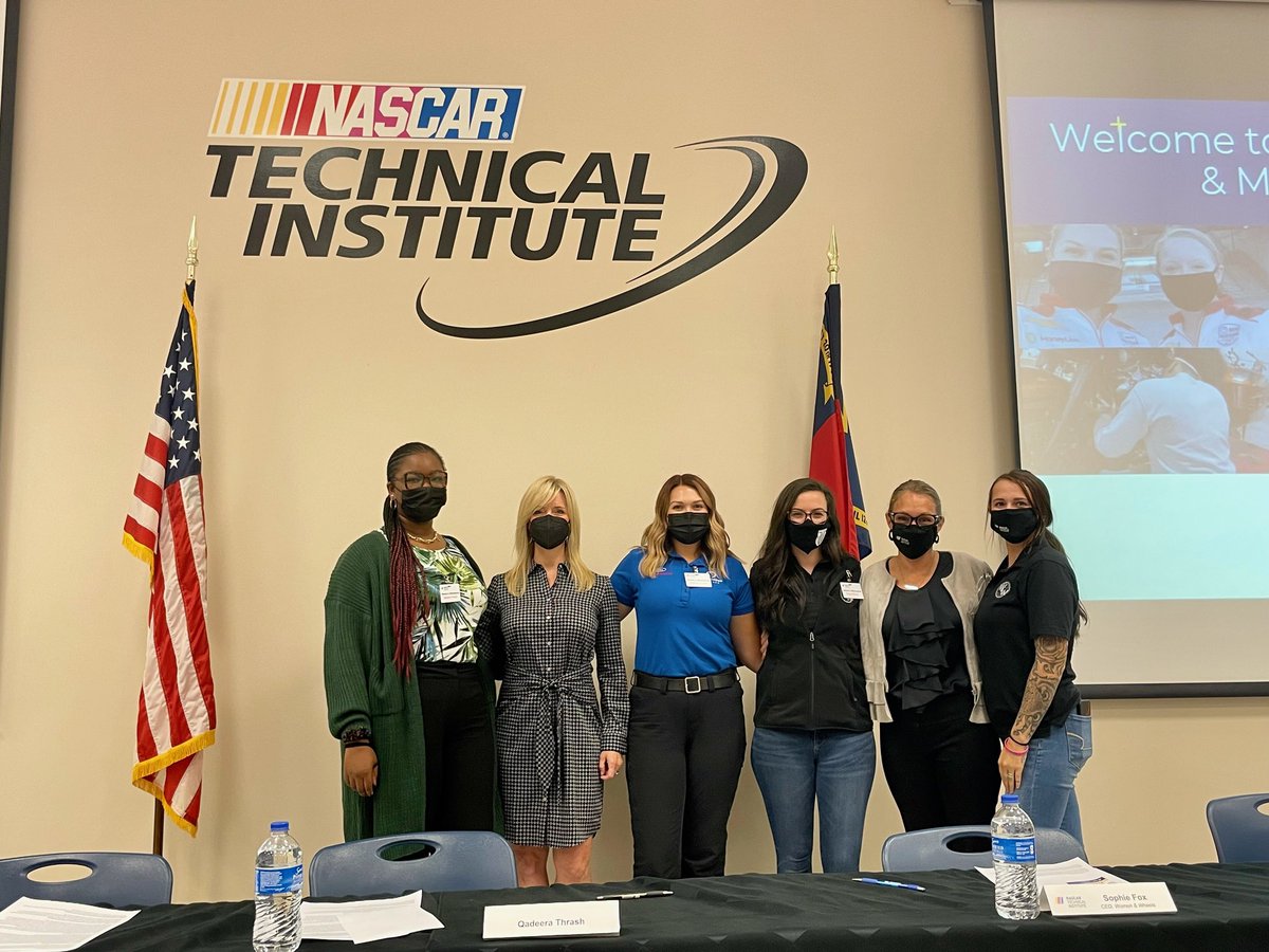 KristinLabonte's tweet photo. Last week, I spoke to 100+ high school junior &amp; senior girls about working in the trades + motorsports during a summit on Women &amp; STEM at @NASCARTechUTI! I hope the girls left with new confidence, now believe in themselves &amp; that they belong in these fields! 
#WomenInMotorsports https://t.co/3LOgrmdYch