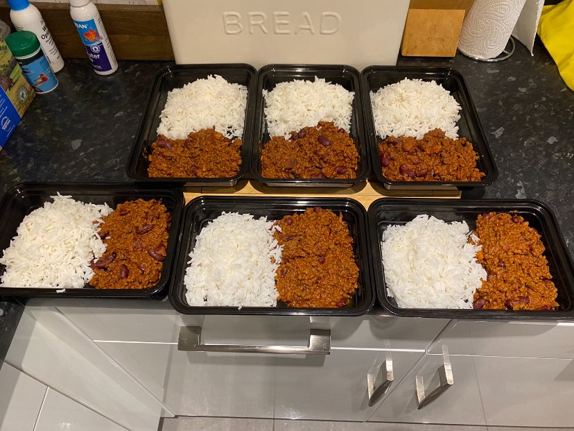 Getting my #mealprep on. <a href="/ScottBaptie/">Scott Baptie | Nutritionist</a> slow cooker beef and bacon chilli.