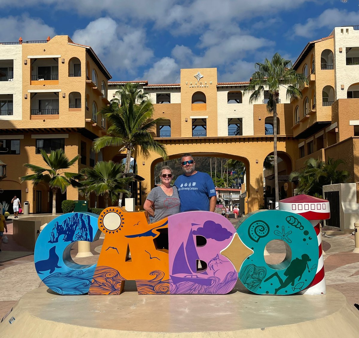 4by4Galloway's tweet photo. #Reppin4By4 by Robb Meek in Cabo!
#beermerch #brewerymerch #showusyours #travel #represent #localssupport #supportlocal #drinkcraft #craftbeer #drinklocal #independentbeer #drink417 #springmobeer #417land #drinkmobeer #sgf #gallowaydistrict #sequiotapark https://t.co/grij0Fmzoc