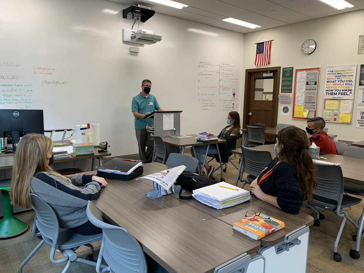 Sending out a thank you to <a href="/KevinRChlum/">Kevin Chlum</a> for speaking to LP’s Creative Writing class about news writing. The students gained valuable information.