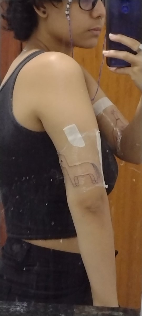 everygetsbex's tweet image. não sei mostrar tatuagem