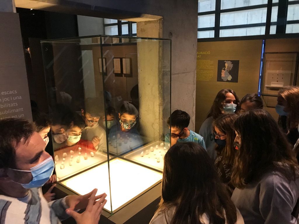 LaSalleLaSeu's tweet photo. Els alumnes de 1r ESO visiten el Centre Fauna de #Vallcalent, ,el museu de #Lleida i els antics dipòsits d’aigua de Lleida #sortidacultural https://t.co/XQTJnADsQC