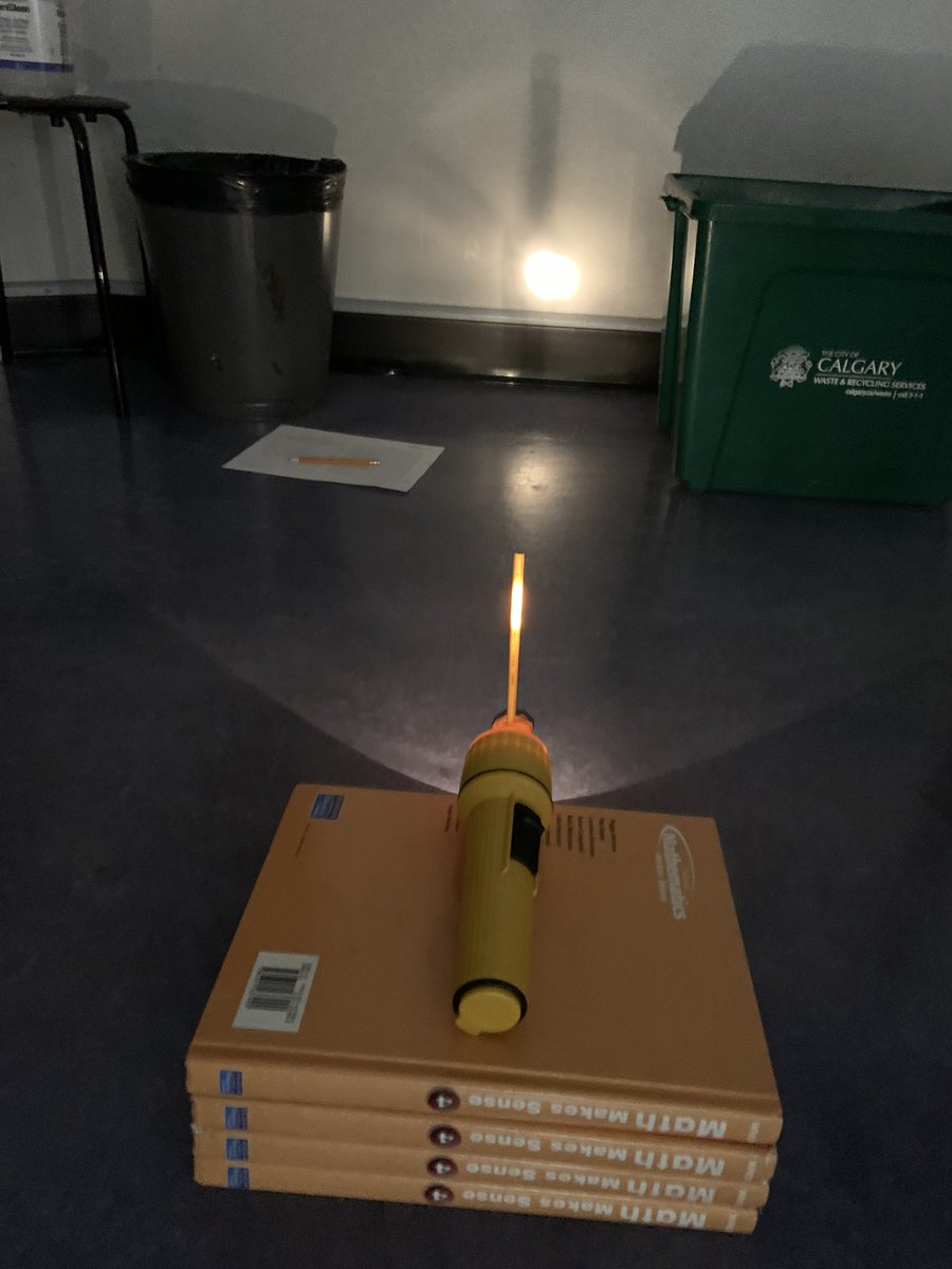 msrussells4_5s's tweet photo. Experimenting with shadows today. What happens to the length of the shadow as the light source is moved closer to the object? Further away? Is there a limit as to how small a shadow gets? #grade4science #lightandshadow 🔦 https://t.co/yie0rBg3kS