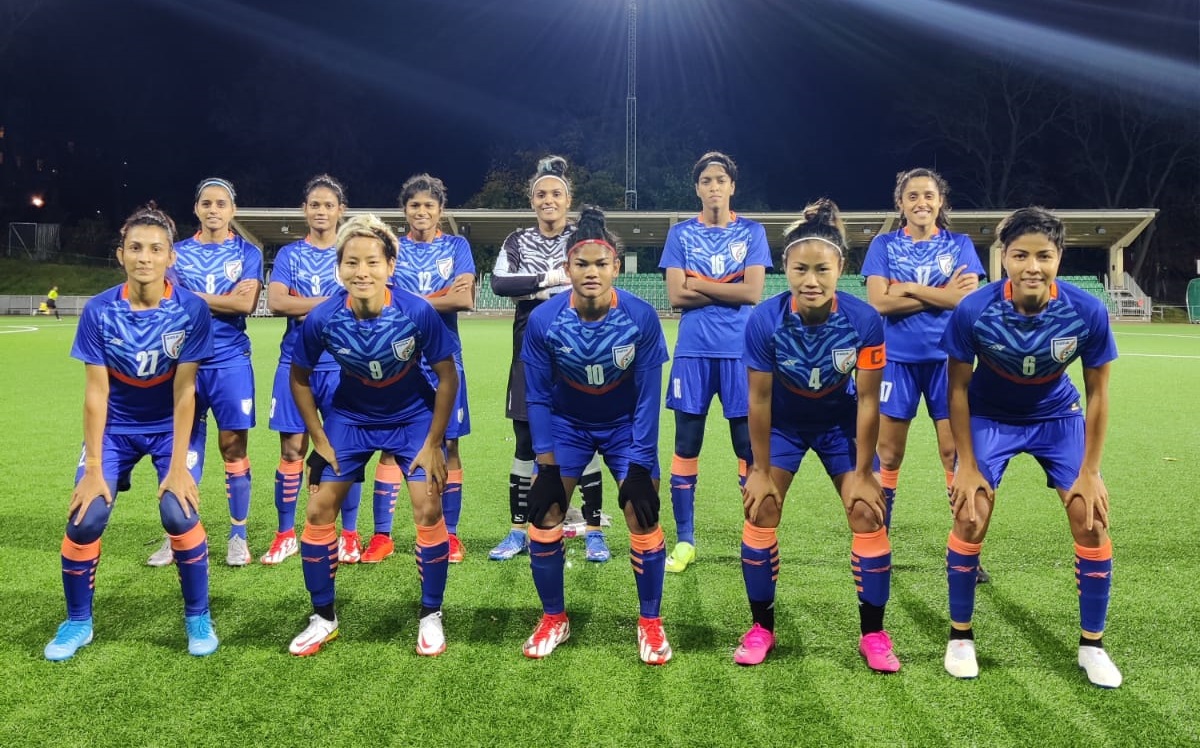 IndianFootball's tweet photo. Indian Women’s Team lose lead and match against Sweden’s Hammarby IF
Read 👉 https://t.co/jA7F7vr7yD
#HAMIND ⚔️ #BackTheBlue 💙 #ShePower 👧 #IndianFootball ⚽ https://t.co/gZPHXfzmJ5