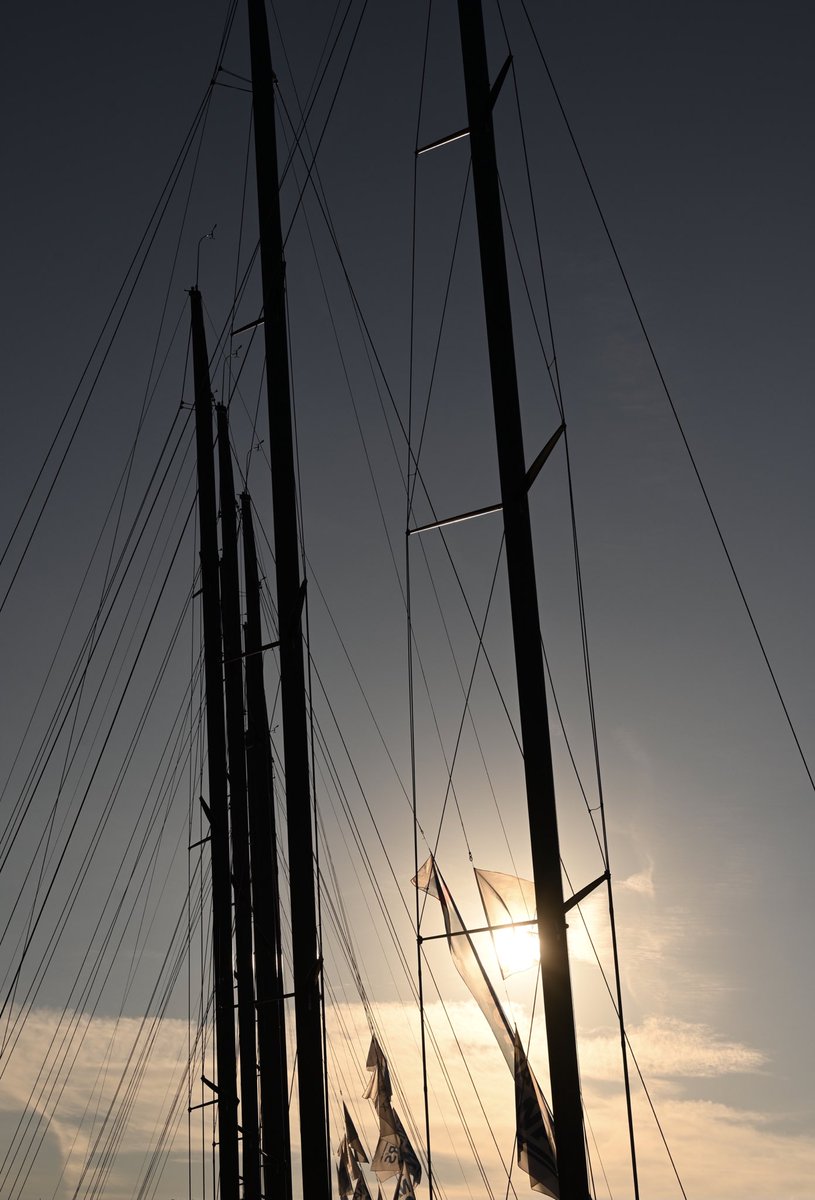 PhotoPhil88's tweet photo. Dans le port de Saint-Tropez 
#magnifiquefrance #francemagique francephotolovers #baladesympas #cotedazur #provence #var #sainttropez #portsainttropez #swanonedesign https://t.co/XimIVrJzyE