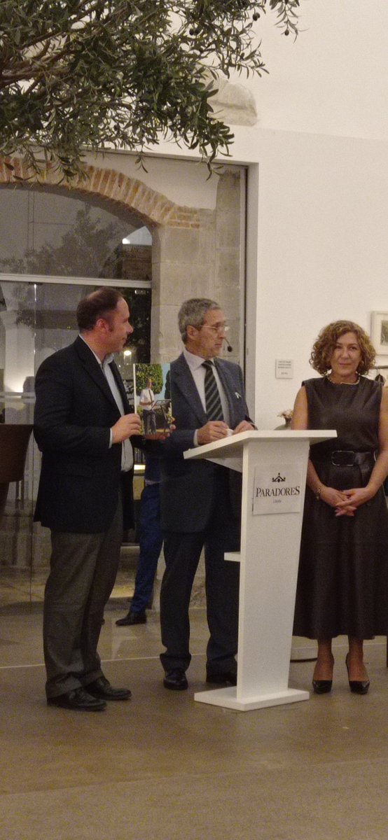 CampingsC's tweet photo. Molt agraïts perquè el company tarragoní #marcfrancesc ha estat recordat, com no pot ser d'una altre manera, a la gala #Innocamping https://t.co/bbDuKha9hg