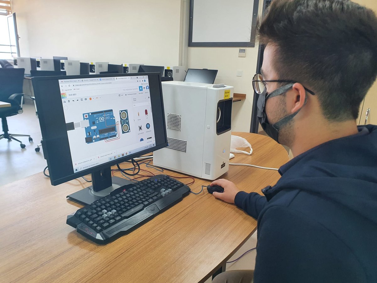 OmerYigit8161's tweet image. #CodeWeek2021 "CZAL Arduino Öğreniyorum" etkinliği kapsamında öğrencilerimiz Tinkercad ve Arduino ortamları üzerinden kodlama etkinlikleri ve uygulamalar gerçekleştirdiler.
#Code4Mersin
#CodeWeek
@tcmeb @AdemKoca46 @MersinMEM @toroslarmem @CodeweekTurkiye @CodeWeekEU