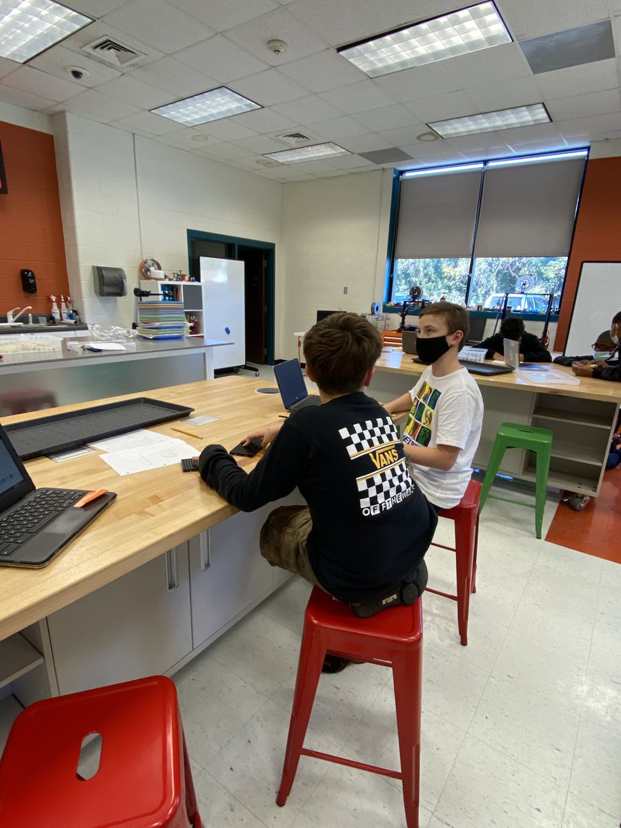 STEMatWSES's tweet photo. STEM6 is finally starting construction on their hydraulic machines. Who knew engineering had so much prep work😉 @WSESSmithfield @IWCSchools @IAspire2Inspire https://t.co/y7zcfLdzZh