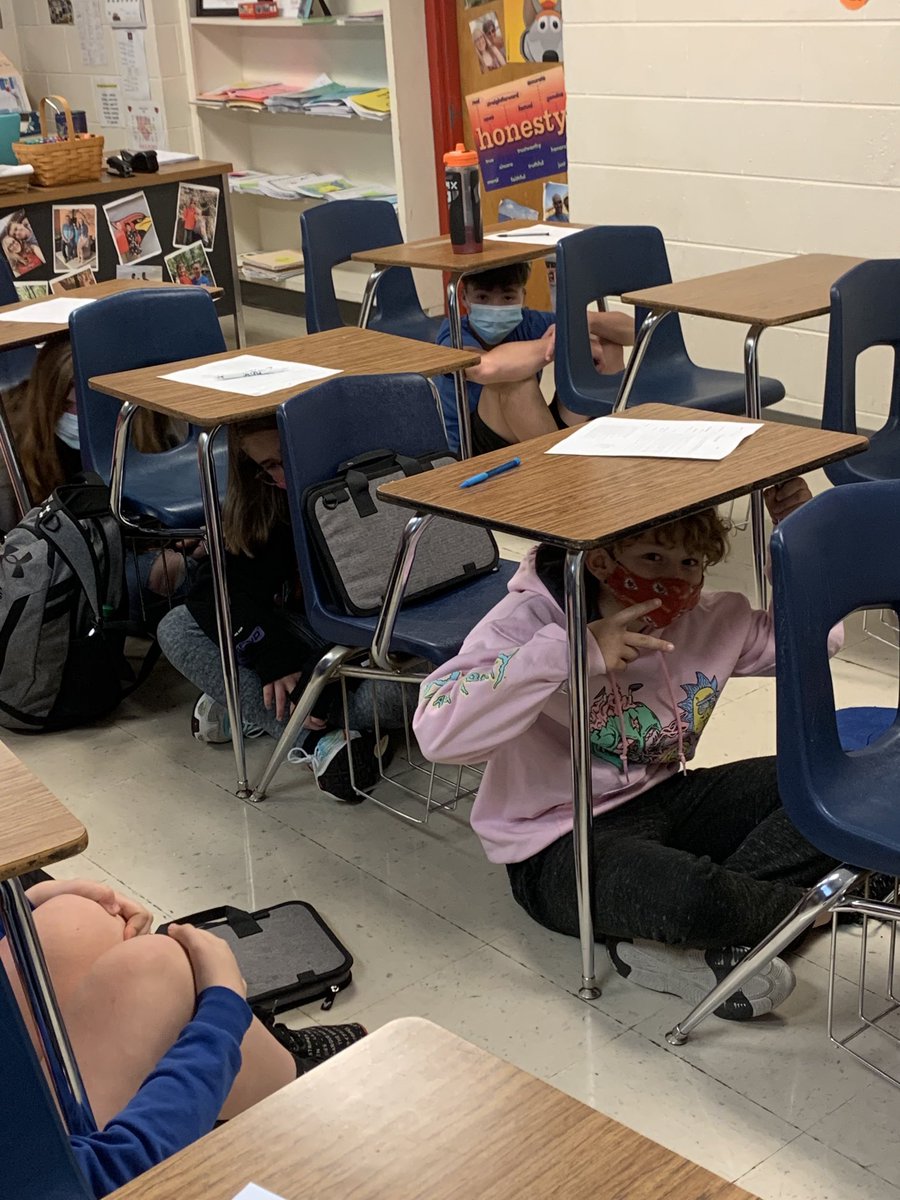 CMSsocialst8's tweet photo. Earthquake Drill at CMS! Drop! Cover! Hold! We are safe and prepared for any emergency! #CardinalPride ⁦@CMSCardinals⁩ ⁦@ClintonMoCards⁩ https://t.co/NfxVsx40vI
