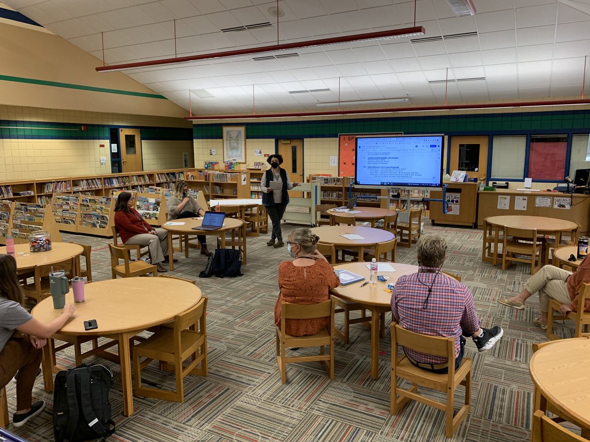 Leadership team learns from our new literacy coach, Sarah Parker!
#wds #literacy