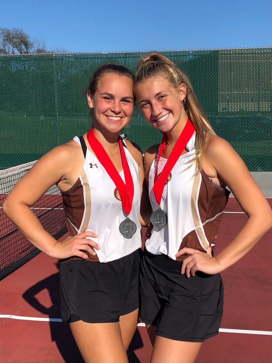 Becahi_Hawks's tweet photo. 𝘽𝙍𝙀𝘼𝙆𝙄𝙉𝙂: Taylor Adams and Cara Magliochetti grabbed Silver Medals in the @PIAADistrictXI Girls Doubles Tournament! #BecahiProud https://t.co/BrACwOVBau