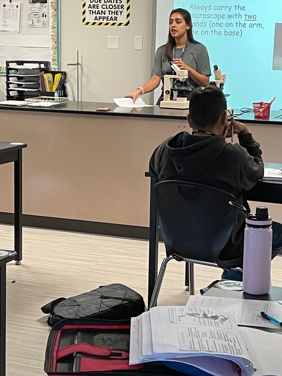 b_gwinner's tweet photo. @AMCMSBobcats in Ms. Garcia’s class working on the ‘Letter E’ lab while learning about using microscopes #7thgradescience https://t.co/hSLzZ7MFr8