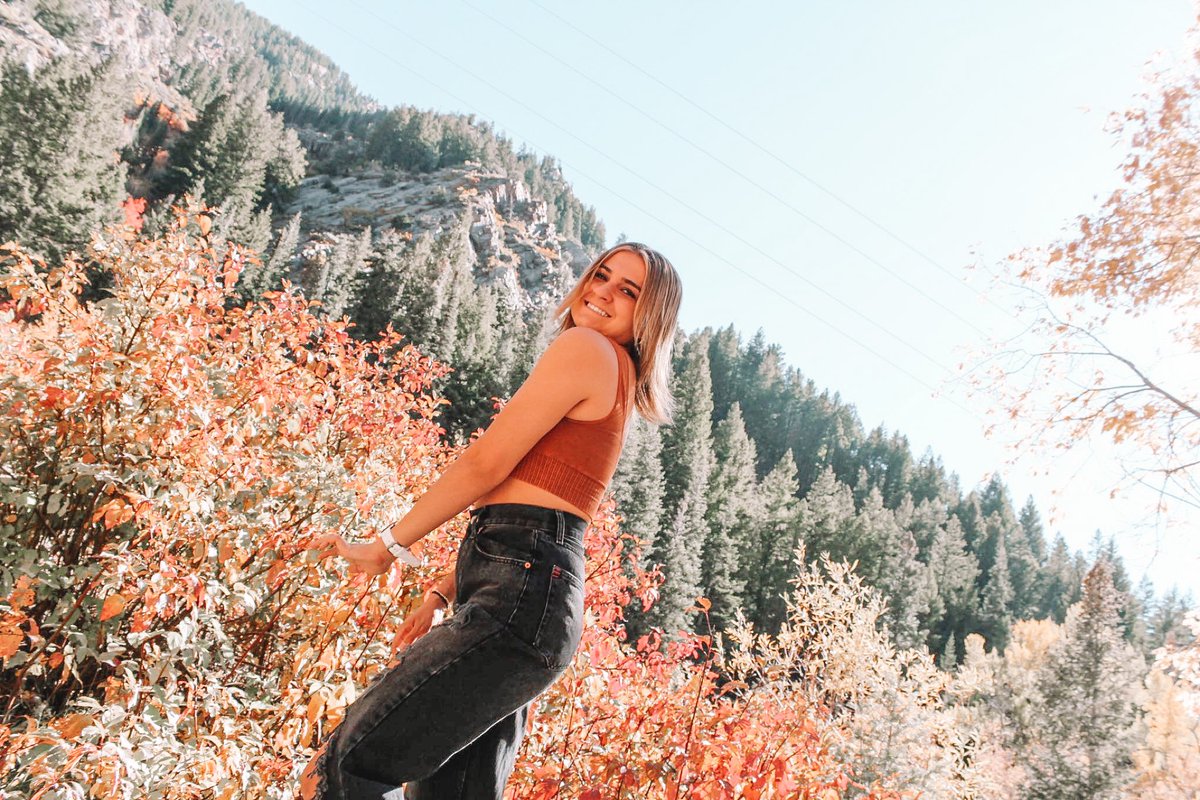 What’s your favorite season?! ☀️🍁❄️🌸 #UtahAlphaPhi #Findyourgirlgang