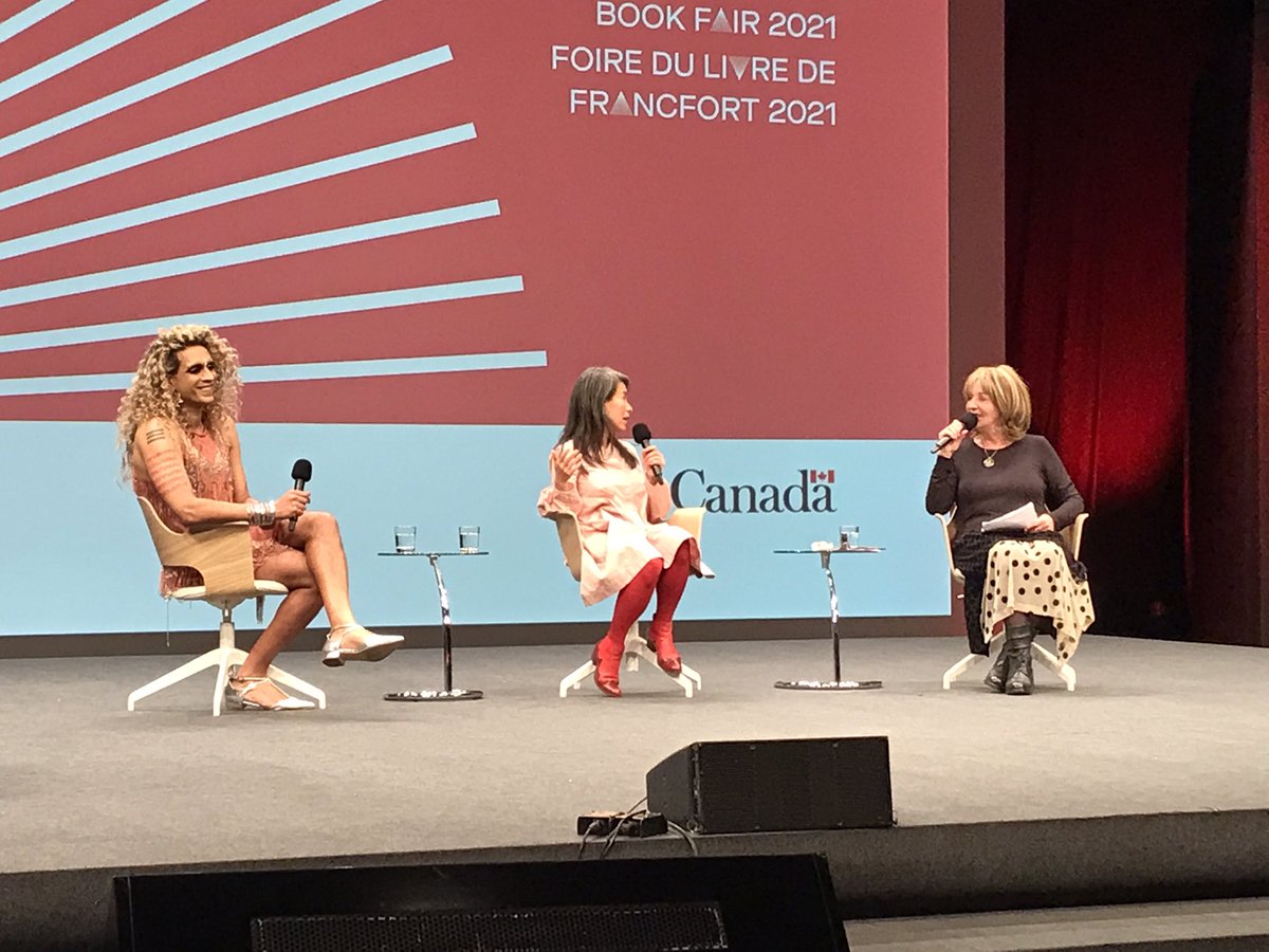 perej's tweet photo. And for the final talk of the night @vivekshraya and Kim Thuy talk about Canada’s leading ladies in literature. https://t.co/i2keSO3V8N