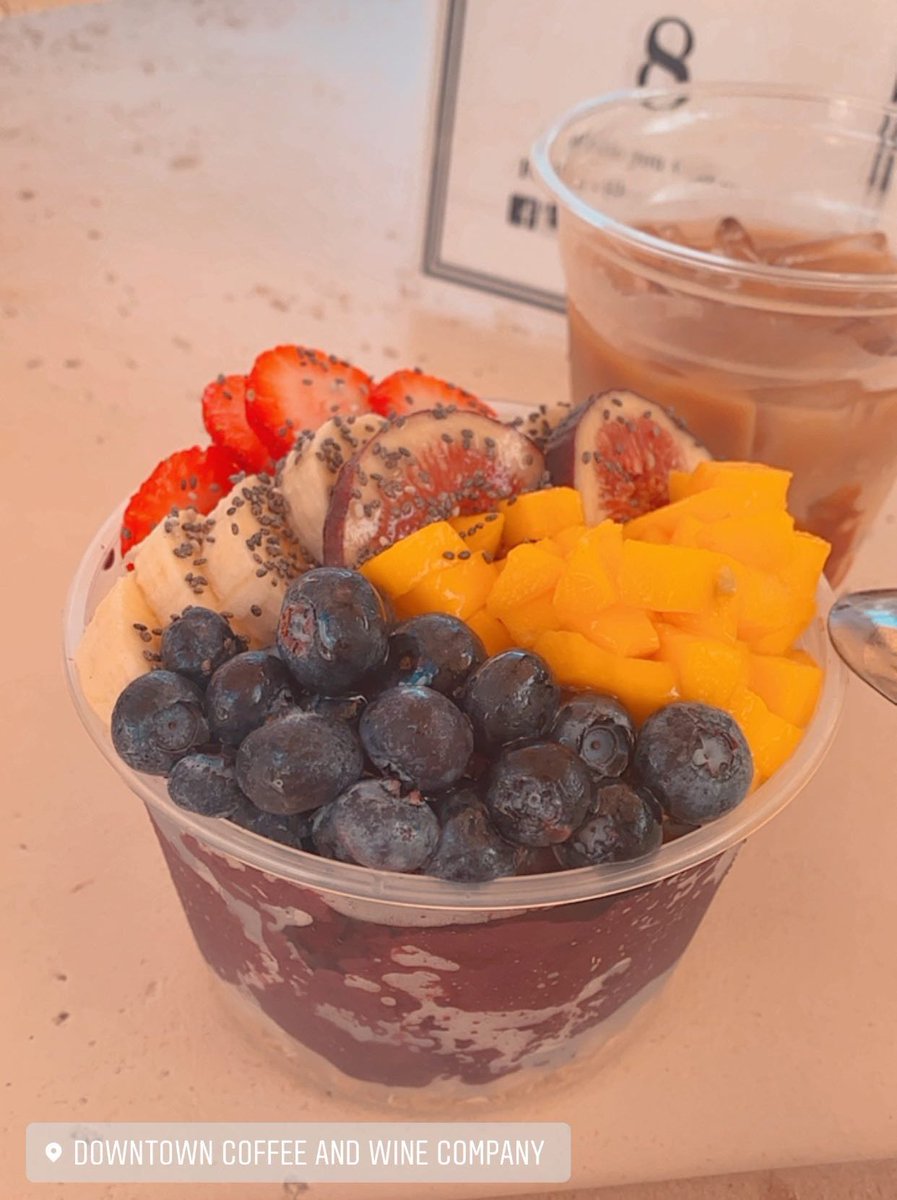 AmandaEmory7's tweet image. Check out this delicious Açaí bowl from Downtown Coffee and Wine Company in Bonita Springs that I got back in August 🍓🥝🍌🥭🫐 I think I need to make a trip back to the cafe this weekend for another one 🤤 #ufcjconline