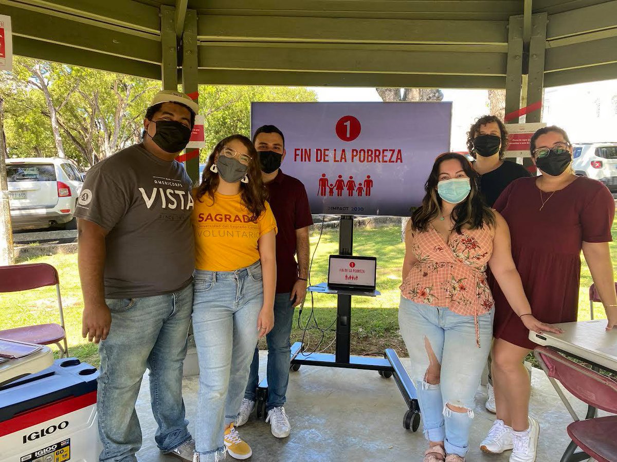 ❤️ | Les Americorps VISTA de la #ReDV, Neuuko y Nuestro Barrio conmemoraron el día de la erradicación de la pobreza. 
#ODS1 #companies4SDGs