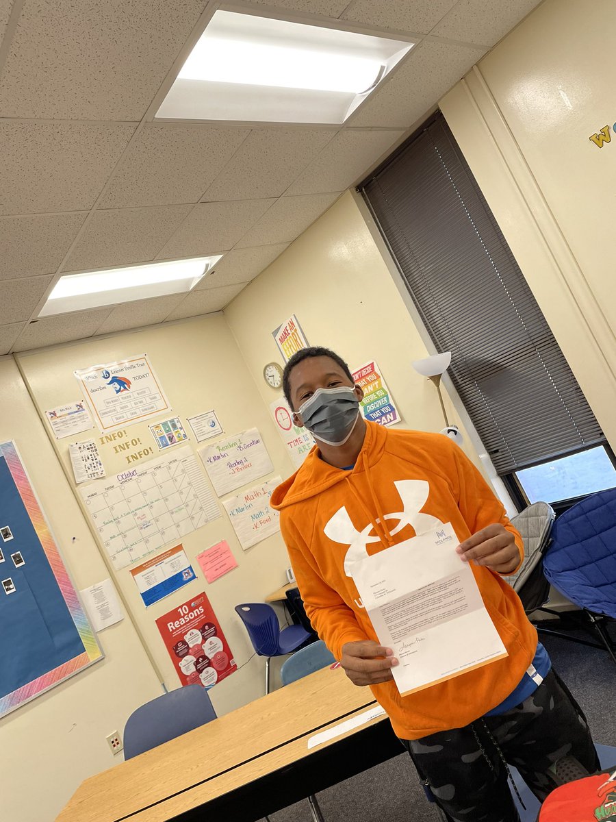 Coach_Rice08's tweet photo. My first senior to get his official letter of acceptance this year! Way to go Phoenix! #MidlandsTechnical #senioryear @RNECollegeCtr @lrayl5 @mark1_sims @RNECavaliers https://t.co/WARJKcOsdu