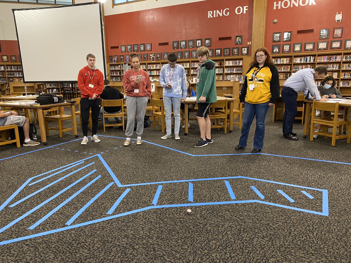 appersona's tweet photo. Using trig to program our Spheros! Having fun in math models and geometry class! @Marcus_HS @Kernse1 https://t.co/9eqV7bu1P6