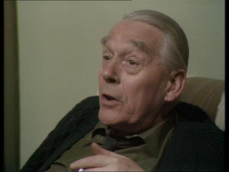TalkingPicsTV's tweet photo. At 11:10pm settle down late night ARMCHAIR THEATRE: ACCORDING TO THE RULES (1974) #LiamRedmond #OliverMaguire #JGDevlin An ex-IRA man is found dead. Is his colleague responsible? https://t.co/aWA1wtWnvA