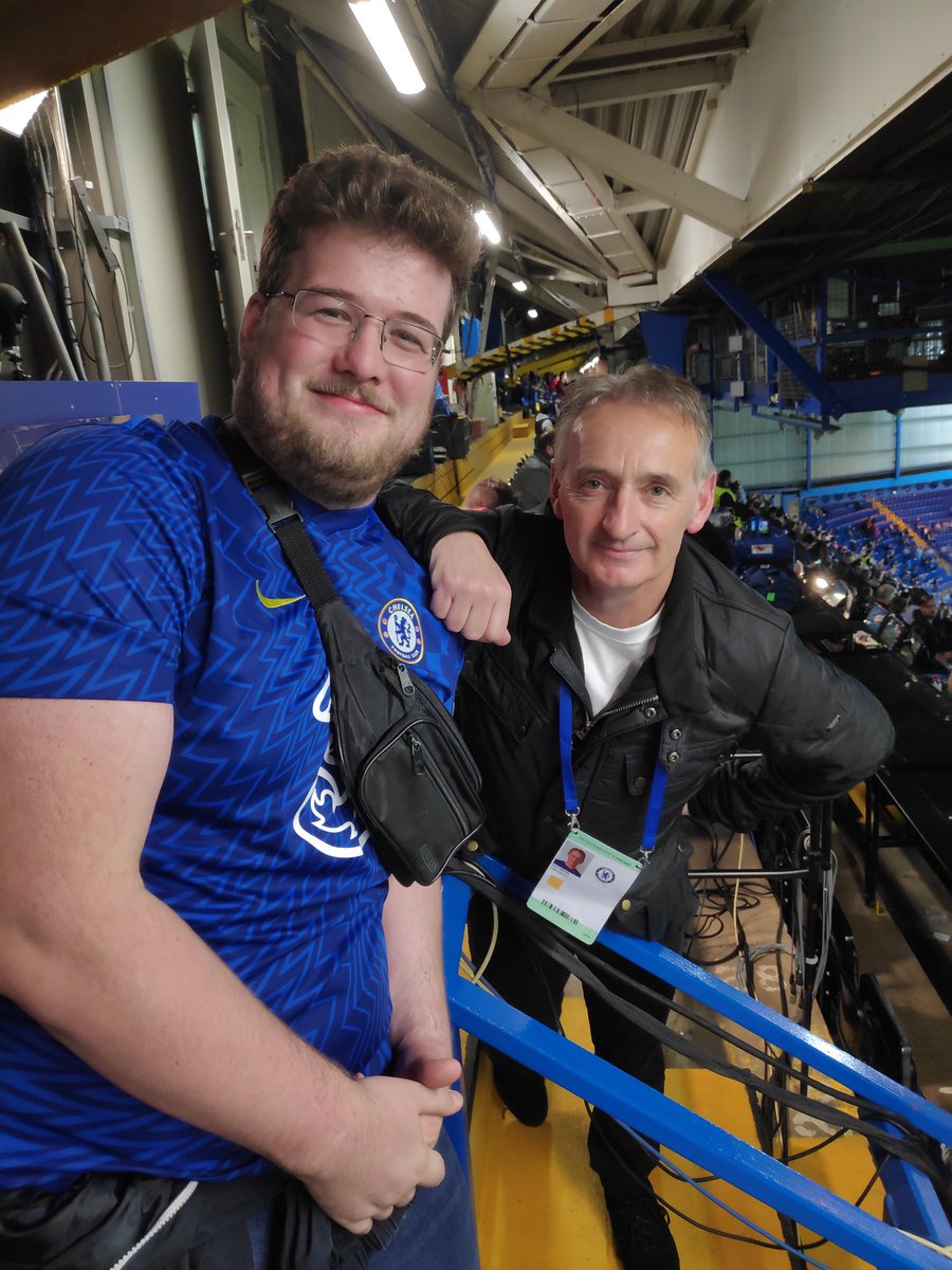 IvoNooteboom's tweet photo. At Stamford Bridge tonight to watch @ChelseaFC Vs @Malmo_FF. Had a lovely chat with @PatNevin who graciously gave us 5 minutes of his time to chat to us at half time.  A lovely man who always has time for his fans and clearly has a wonderful understanding of the game. #Chelsea https://t.co/35C28643Bi