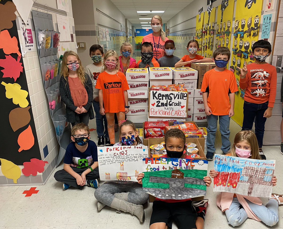 MissSeip's tweet photo. Our first unit in social studies focused on ways citizens can impact their community. Our 2nd grade citizens worked together and collected over 400 items to donate to @parklandcaresfp and help those in need within our district ♥️ https://t.co/CLA6SOTEjM