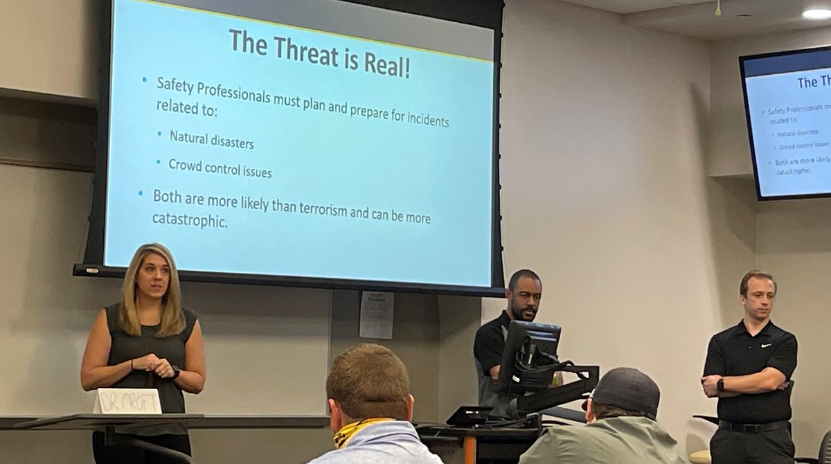 CoachChrisCroft's tweet photo. Special thanks to @NCS4usm #BrookeGraves @RuffinJD #WilliamAdams for #RiskManagement training today with @SouthernMissBiz @SouthernMissSM #SM466 #SMTTT #SportSecurity https://t.co/AqkpmV5giM