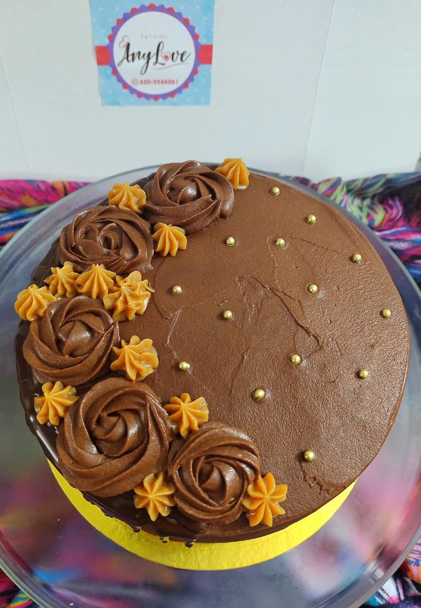 Any_Salo's tweet photo. AMORES LES PRESENTO… 

🤤🤤🤤LA TORTA DE HOY🤤🤤🤤

Rt para llegar a más personas 🥺🥺🥺

Torta de chocolate y ganache rellena de arequipe 🤤🤤🤤🤤😍😍😍🤩🤩🤩🤩 https://t.co/O1rh5n48E7