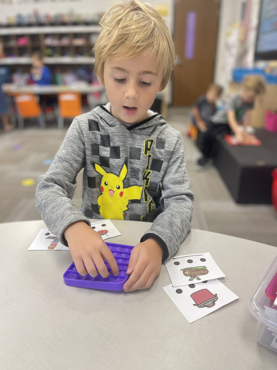 TaylorBocook's tweet photo. Lots of Halloween math and literacy fun this week! 🥳🎃 https://t.co/Wx4tJiTIoq