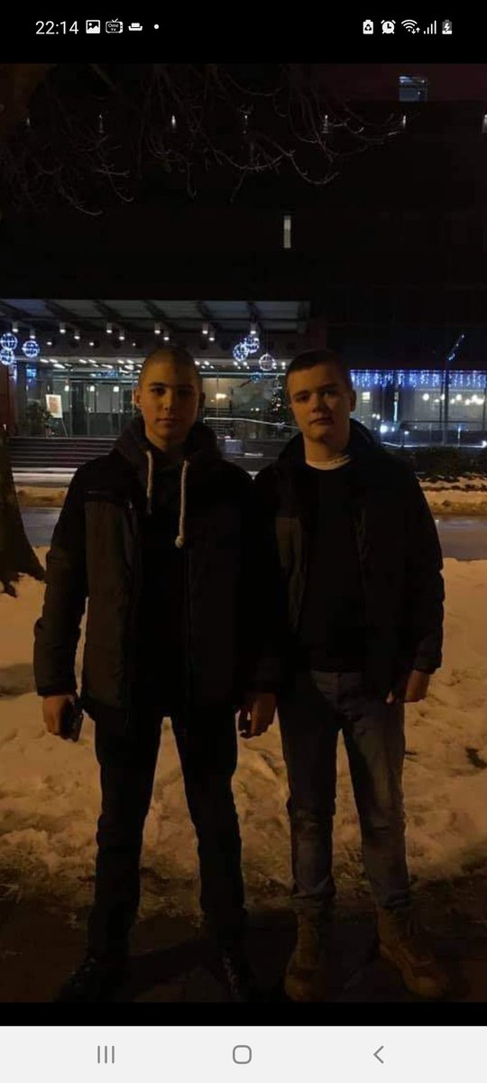 kopile053's tweet photo. Neka dva tipa isutali babu nogama ubacili je u kola pa je silovali

Neka dva tipa: https://t.co/QskB759hNA