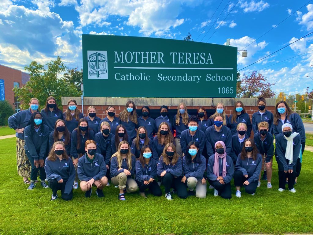 Introducing the 2021/2022 Student Council! Loving our new swag! <a href="/CouncilMTS/">MTS STUDENT COUNCIL</a>  @MTSspartans <a href="/LDCSB/">London District Catholic School Board</a> #newswag #studentleadership