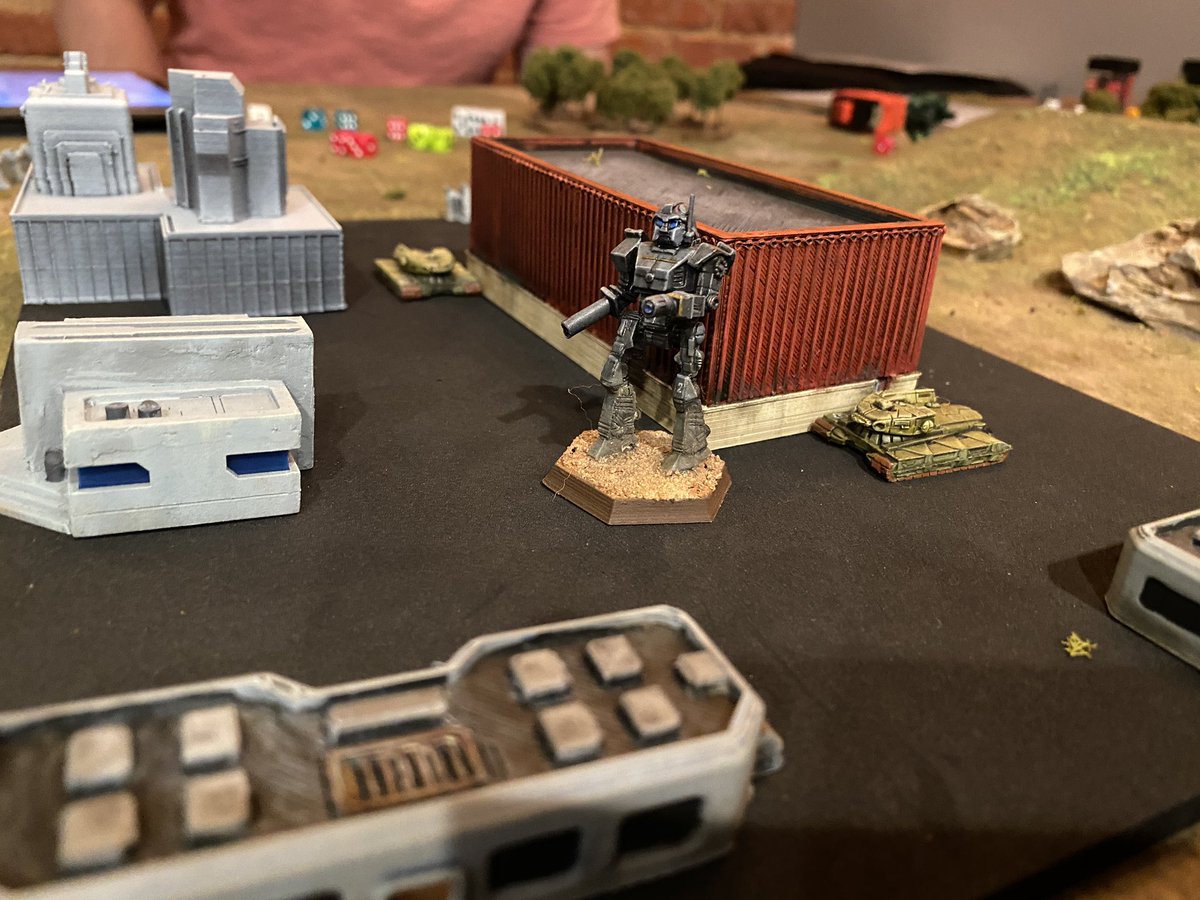 1000FootGeneral's tweet photo. An Alpha Strike nail biter #battletech https://t.co/6AjxPtvSwB