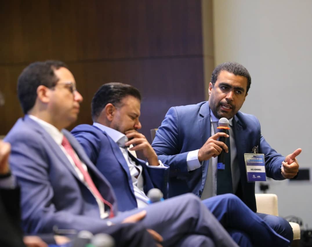 Participando en el panel de Alianzas  Público-Privadas conmemorando los 10 años del fideicomiso en República Dominicana en representación de <a href="/AdafpRDO/">ADAFP RD</a> . El evento se llevó a cabo por <a href="/asofidom/">ASOFIDOM</a> y <a href="/SuperdeBancosRD/">SuperdeBancosRD</a>