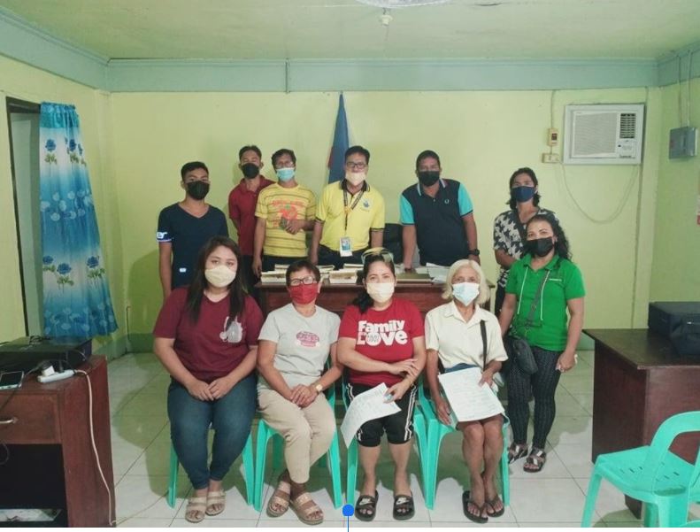 NexCities's tweet photo. Farmers from Victoria, Laguna who attended our virtual training where we introduced the fertilizer produced from wastewater.  Thank you for a wonderful discussion! https://t.co/jttmpMg27s