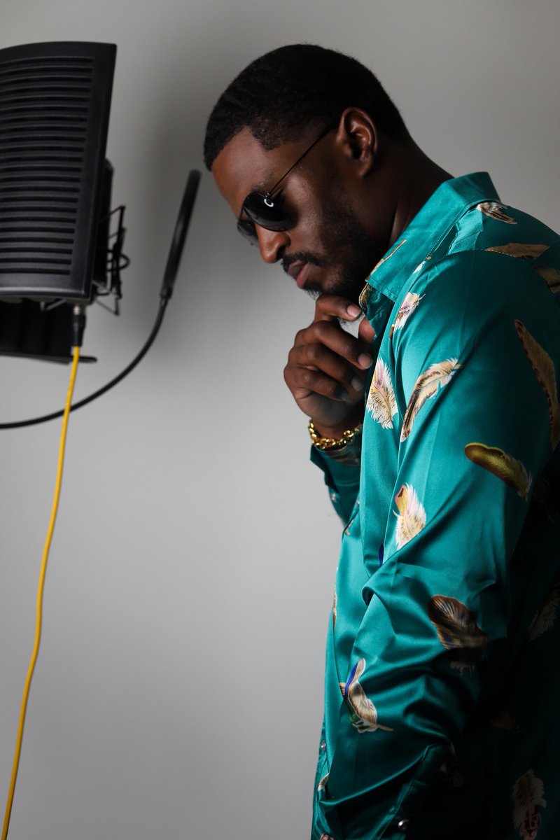 SuperFlyMixx's tweet image. “Being broke took all my confidence, thought it tarnished all my accomplishments…..Well obviously I’m back on my s**t in the midst of all of this Corona s**t” 

#BMIC #FlyBehavior #SilkShirtShawty 
📸: @_OnMute