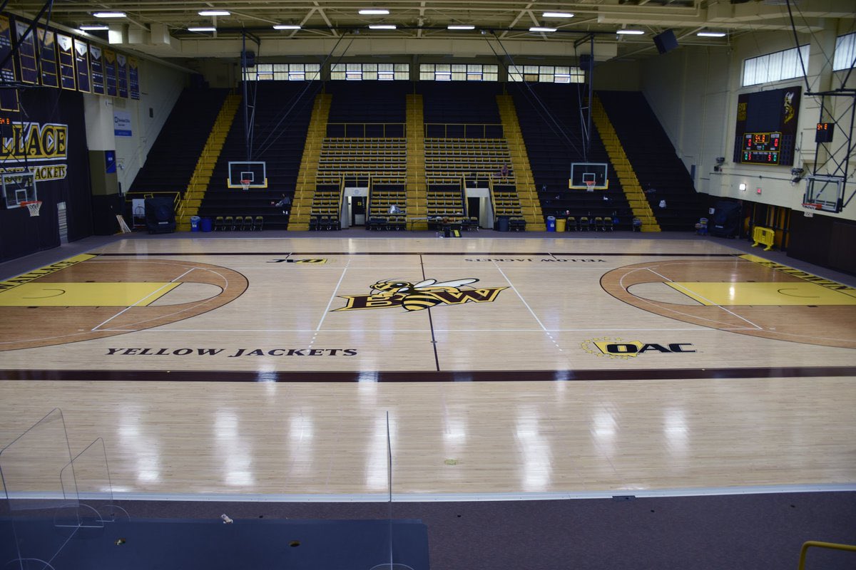 AliMenendez2's tweet photo. Committed!! So excited for the next chapter 🐝 @BWbasketball @CheriHarrer @CoachHartzler https://t.co/4L5cYWnPZV
