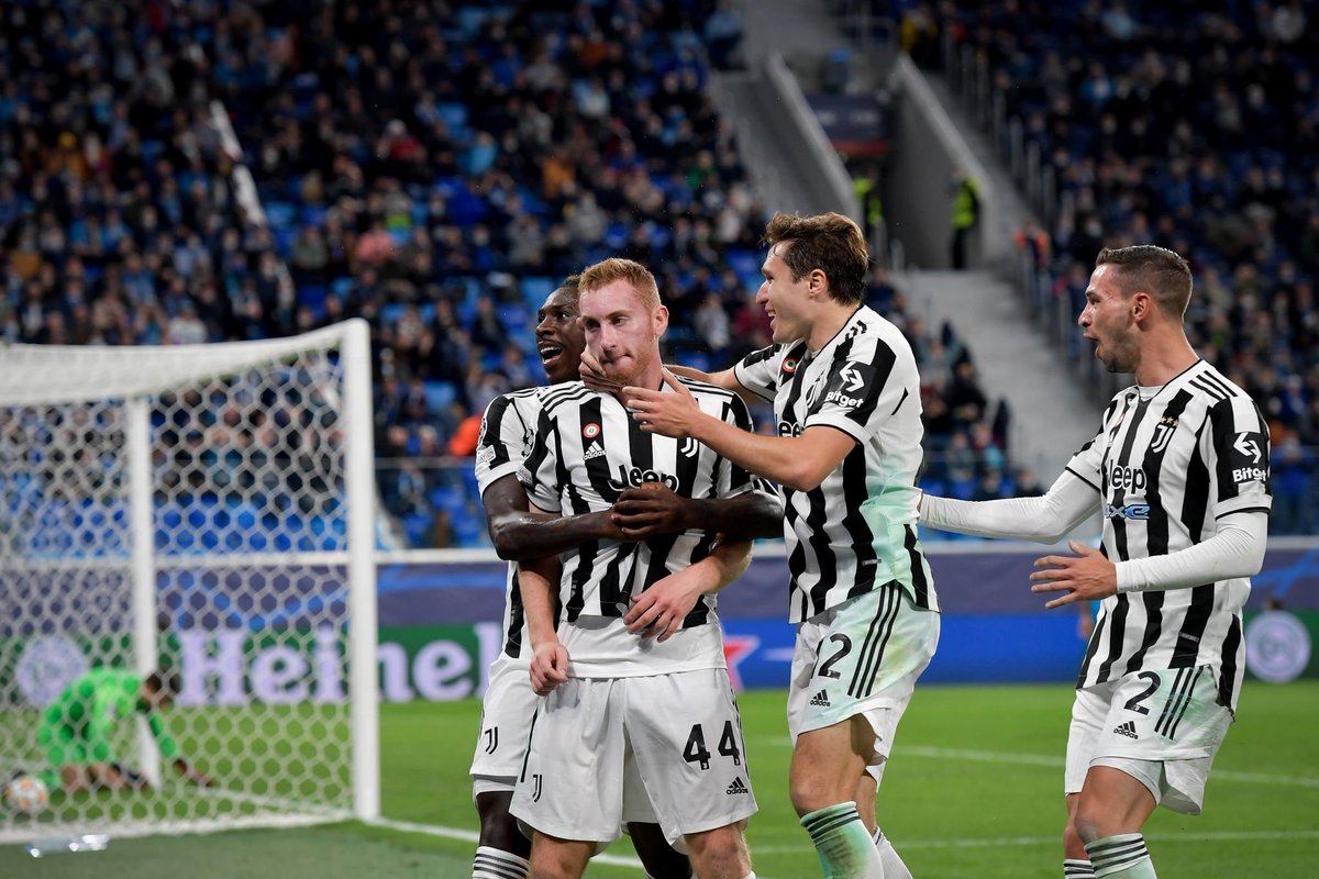 SiaranBolaLive's tweet photo. Hanya Juventus &amp; Bayern Munchen, tim yang raih hasil sempurna di 3 pertandingan pertama #UCL musim ini: 
3 Games
3 Win
3 Cleansheet
9 Point

Sempurna ✅ https://t.co/oAUs2FKqLq