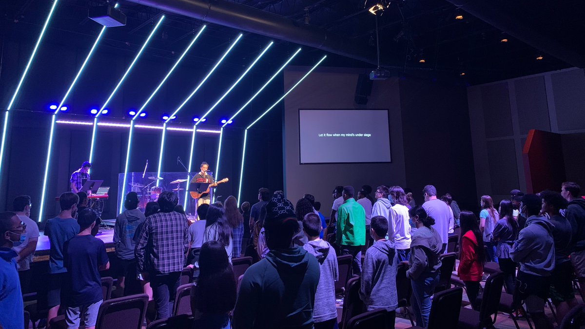 crosspointega's tweet photo. Great Wednesday night of worship and teaching in our student ministry. If you haven't been on Wednesdays, be sure to join us next week. #cpstudents #cpdisciples https://t.co/fhF8Ebg5vP https://t.co/FLvX8fjtnL