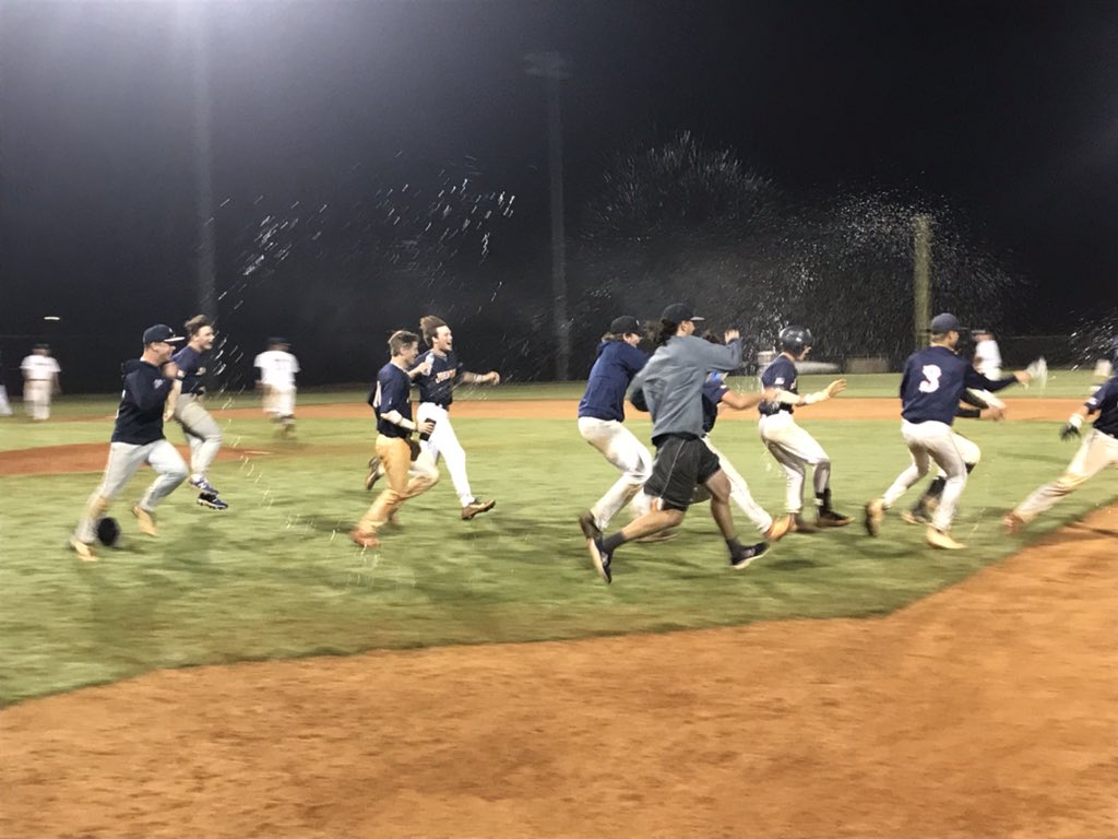 The blue team with the walk off