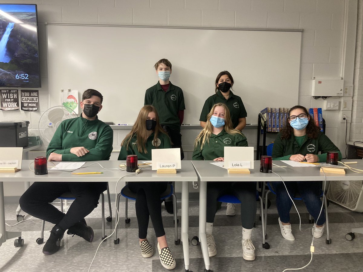 HFQuizbowl's tweet photo. 1st competition of the year! Defeated Granville tonight! HF 265- G 110 #HFTigerpride 💚🤍🐯🎉 https://t.co/0XC2qzFdvC