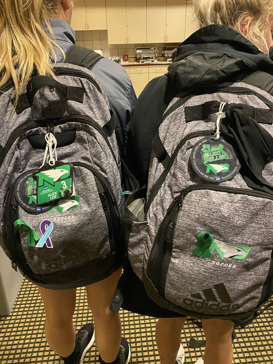 haileyinewman's tweet photo. Today is day 2 of the @NCAA inclusion and diversity campaign! I am championing change by “giving grace without judgment”💚 @UNDsoccer is #championingchange together by adding green ribbons to our bags remarking how we are actively creating an inclusive environment! @UND_SA_LEAD https://t.co/eVPzu9mzjd