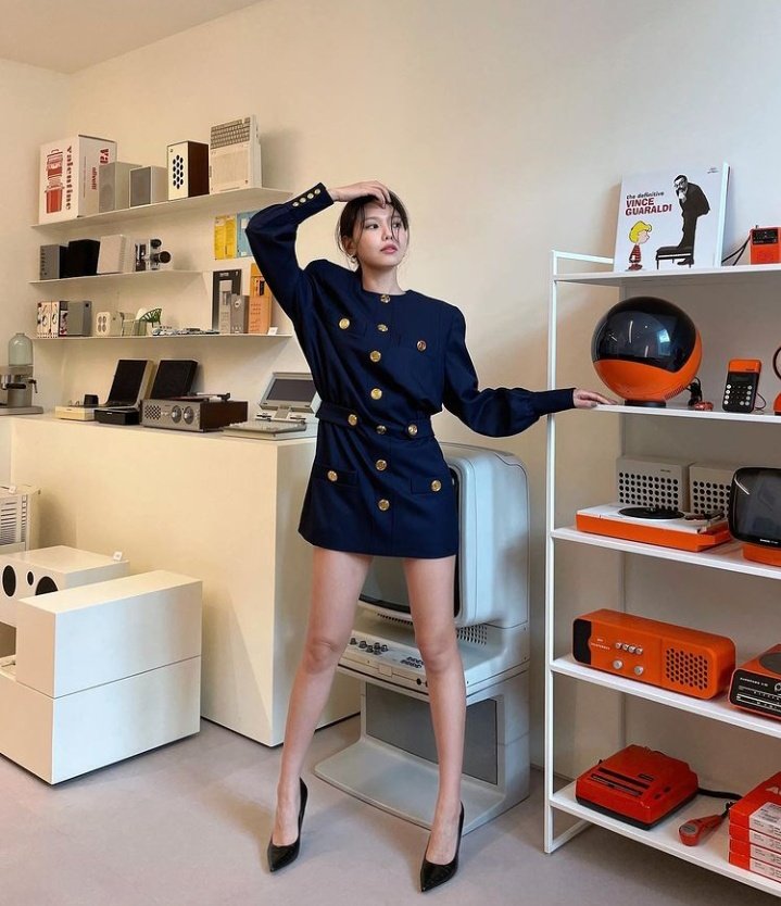 nathatangi's tweet image. ㅤ

               allure.⠀ posted!
              ⌚: 9:39 AM 
              📍: LionHart University
               💬: “ first day at the campus, wish me luck 🤞”