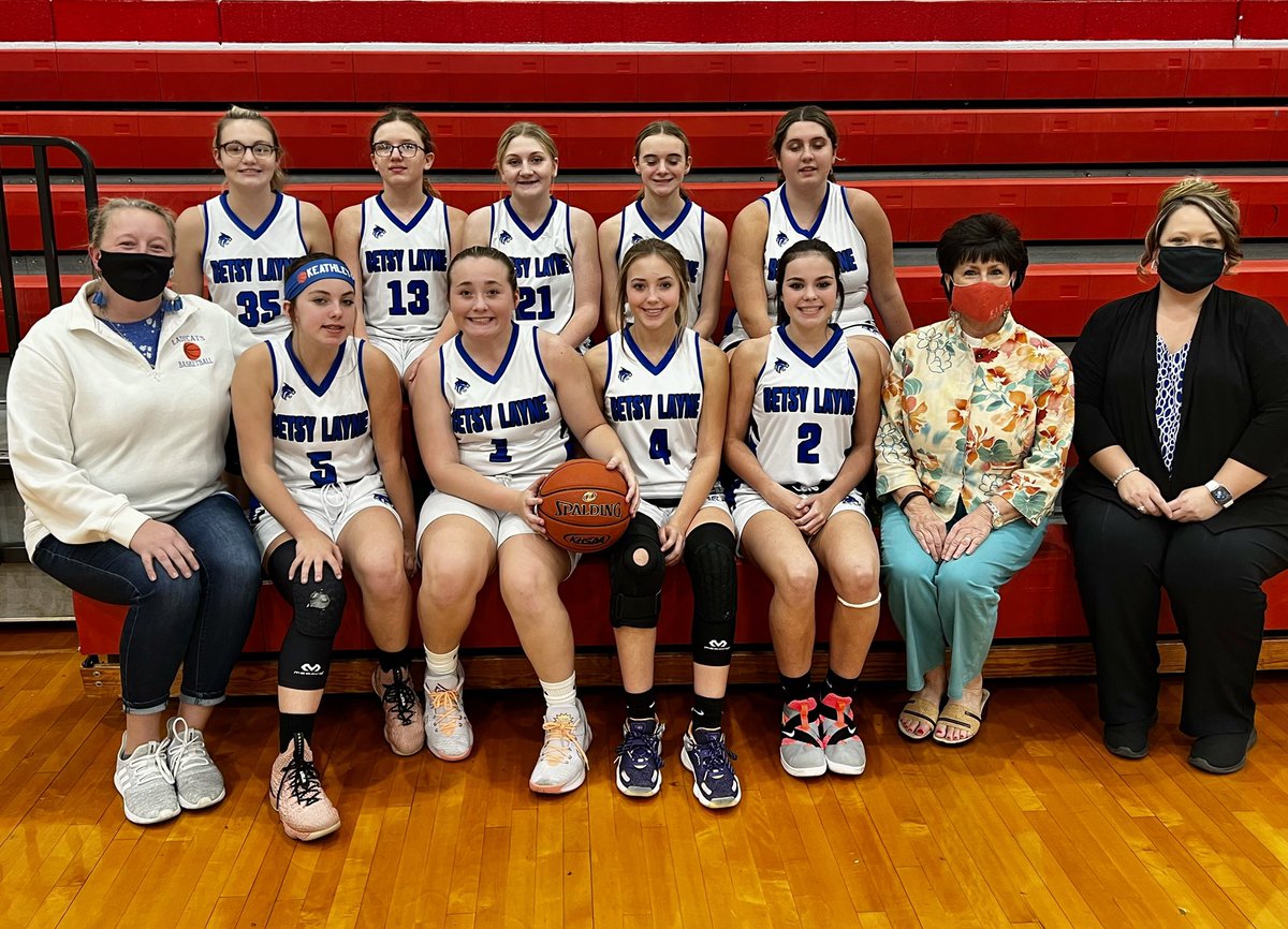 AnnaWShepherd's tweet photo. π @BLESbobcats π In the championship game tomorrow! Awesome cheerleaders and awesome basketball tonight. Thank you @aes_eagles for being outstanding hosts! #ImpressiveStudents #ImpressiveFamilies #ImpressiveCoaches #ImpressiveAdministrators https://t.co/D9w4OPKjwZ