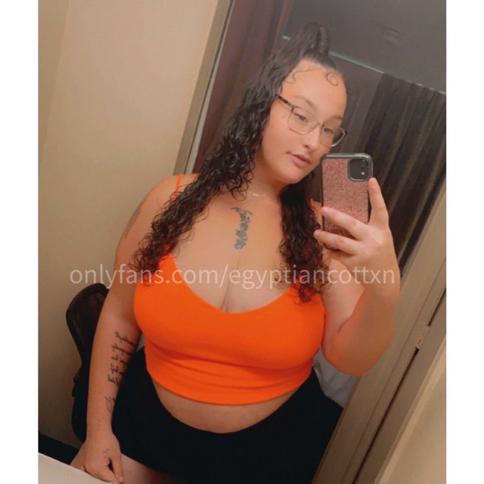 Check me out on https://t.co/EY9Qk4X0Jd also follow me on Instagram I&rsquo;ll follow back @egyptiancottxn